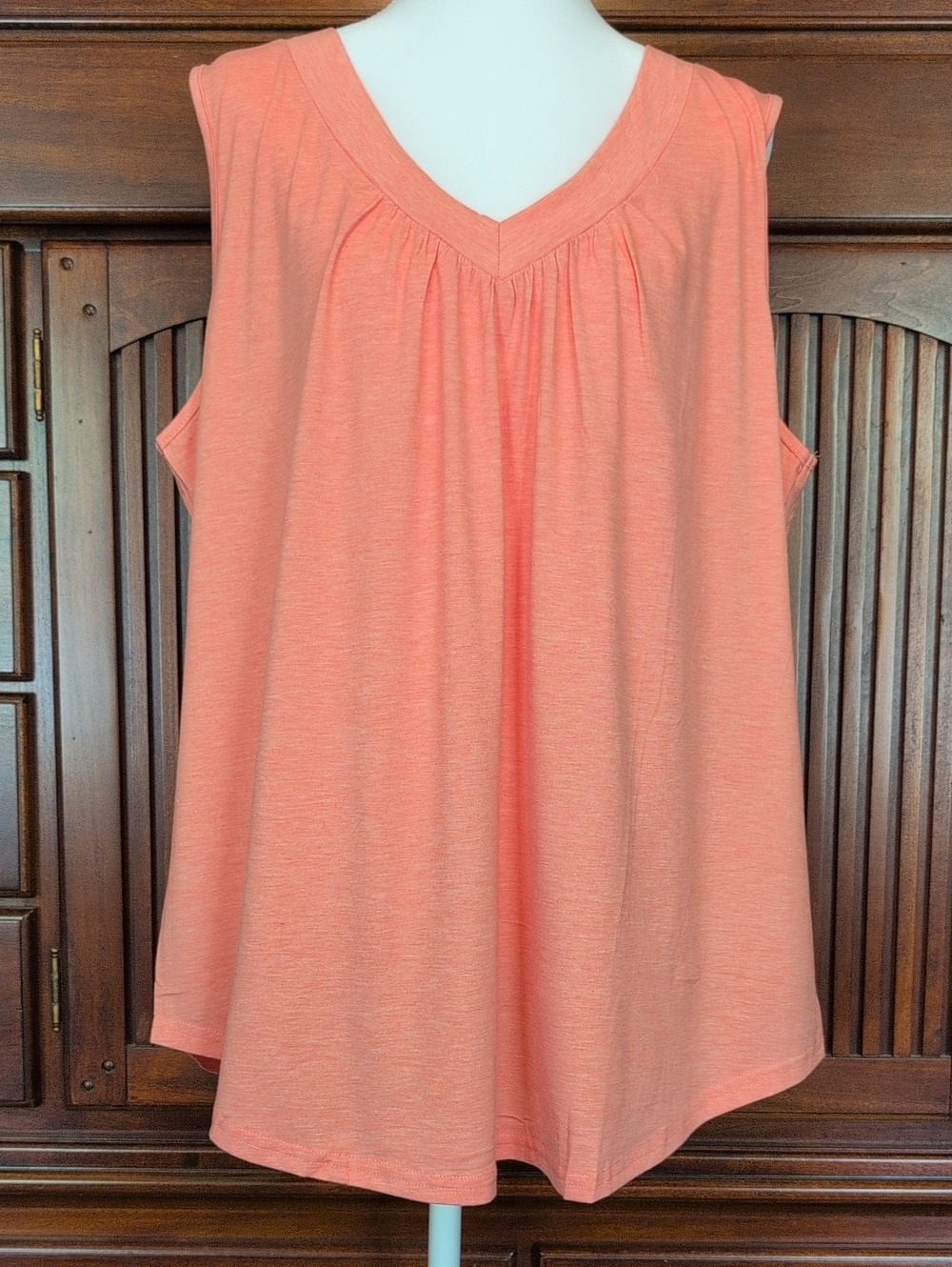 Bundle Of Two Sleeveless V-Neck Coral And White Tank Tops